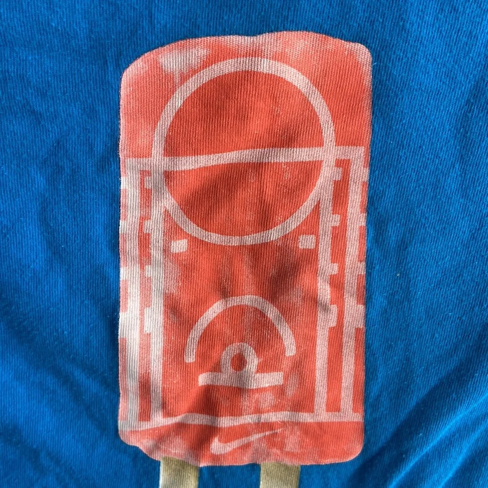 Nike Kids Popsicle Basketball Court t-shirt. XL